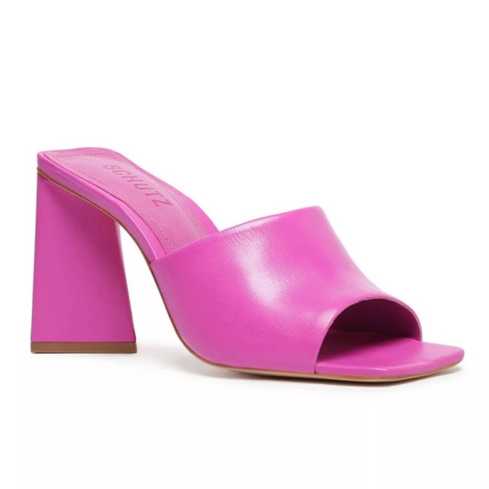 SCHUTZ LIZAH NAPPA LEATHER SANDAL in Very Pink